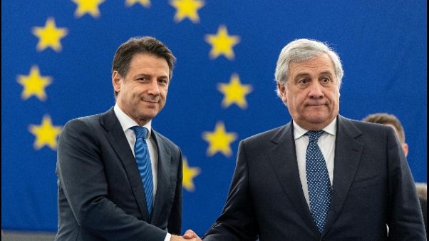 Tajani, Roma dica se vuole uscire da Ue Tajani, Roma dica se vuole uscire da Ue