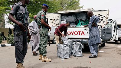 تأجيل انتخابات الرئاسة في نيجيريا والمعارضة تنتقد القرار