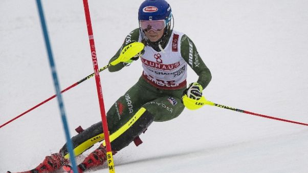 Sci: Shiffrin slalom d'oro, 4/o di fila Sci: Shiffrin slalom d'oro, 4/o di fila