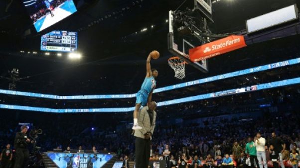 NBA: quand Diallo plane au-dessus de "Shaq" NBA: quand Diallo plane au-dessus de "Shaq"