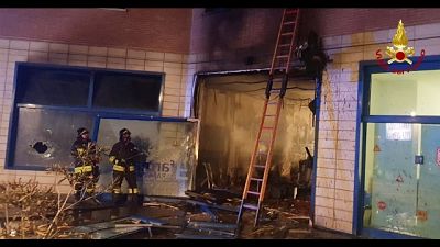 Incendi: a fuoco parafarmacia ad Ancona Incendi: a fuoco parafarmacia ad Ancona
