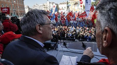 Decretone: sindacati, attacco a libertà