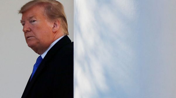 حاكم ماساتشوستس السابق يقول ستة أعوام أخرى من "ألاعيب " ترامب ستضر أمريكا