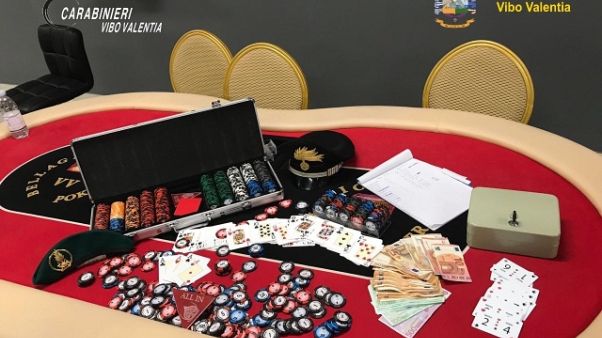Bisca clandestina scoperta nel vibonese Bisca clandestina scoperta nel vibonese