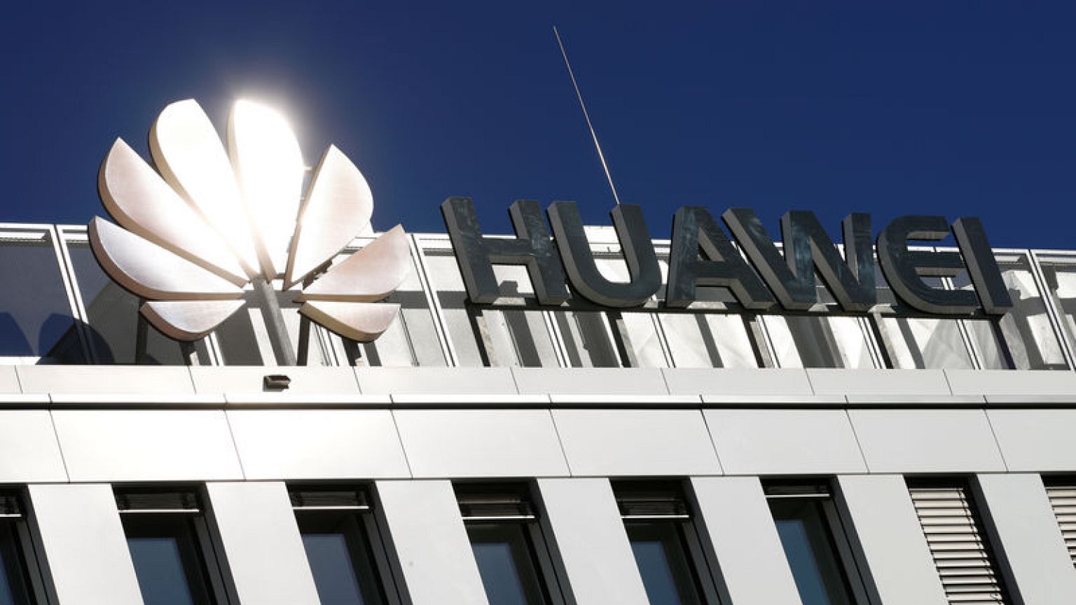 Chinese government doesn't get involved in Huawei's business - German boss