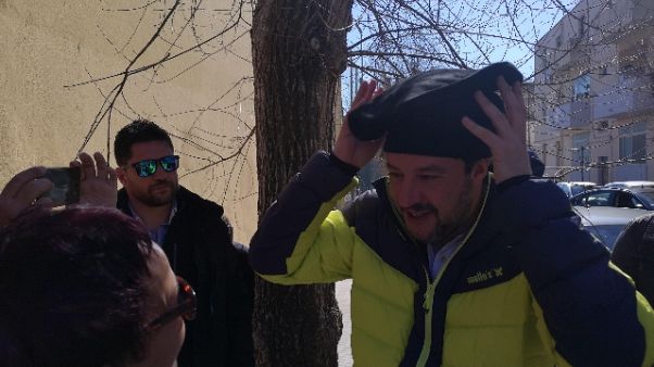 Salvini con berritta, "che spettacolo" Salvini con berritta, "che spettacolo"