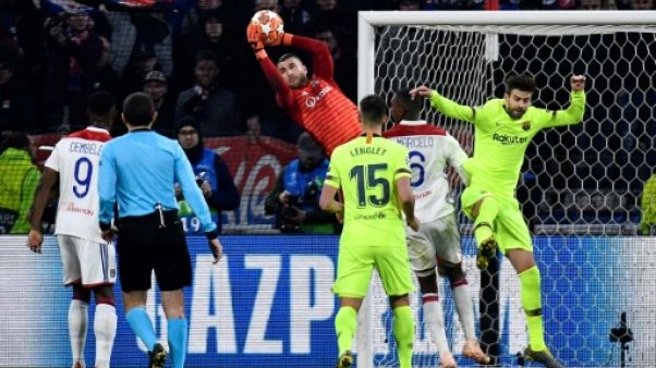 Ligue des champions: Lyon tient tête au Barça (0-0) et préserve le suspense Ligue des champions: Lyon tient tête au Barça (0-0) et préserve le suspense