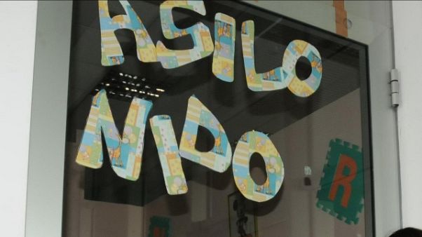 Sospettano maestra di abusi,la picchiano Sospettano maestra di abusi,la picchiano