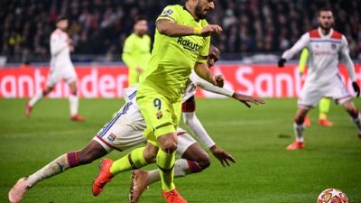 Ligue des champions: Suarez frileux en voyage, le Barça patraque