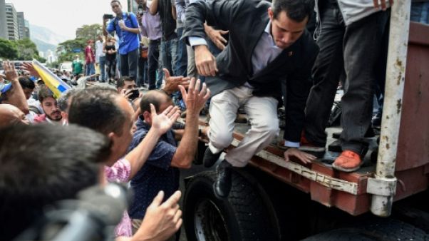 Venezuela: Moscou appelle Guaido à négocier avec Maduro Venezuela: Moscou appelle Guaido à négocier avec Maduro