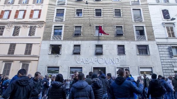 Prefetto e Mef, stop sgombero Casapound Prefetto e Mef, stop sgombero Casapound