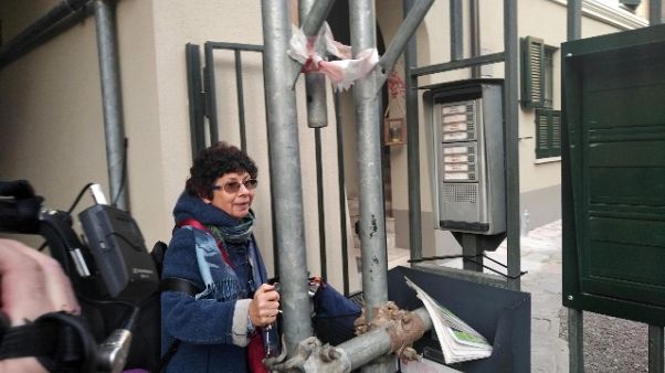 Scritte razziste: madre, colpa Salvini Scritte razziste: madre, colpa Salvini