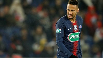 Neymar to continue treatment on foot injury in Brazil