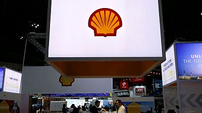 Shell, PetroChina spat holds up Australia's biggest coal seam gas project