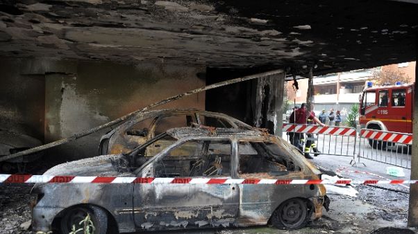 Scovato piromane, via da Roma per 3 anni Scovato piromane, via da Roma per 3 anni