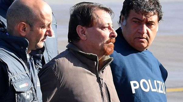 Battisti: commutare ergastolo in 30 anni Battisti: commutare ergastolo in 30 anni