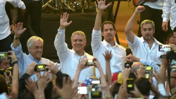 Venezuela: l'opposant Guaido défie Maduro en se rendant en Colombie Venezuela: l'opposant Guaido défie Maduro en se rendant en Colombie