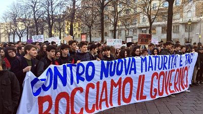 Corteo studenti a Torino, tensioni