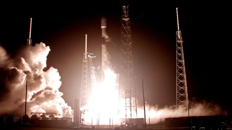 NASA clears SpaceX test flight to International Space Station