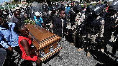 الشرطة في هايتي تستخدم الطلقات المطاطية بعد استئناف الاحتجاجات