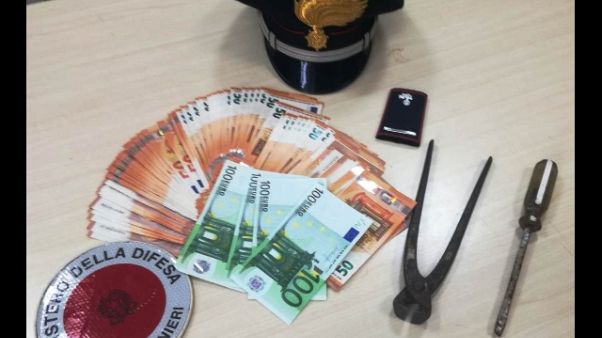 Ruba in casa del figlio, arrestato Ruba in casa del figlio, arrestato