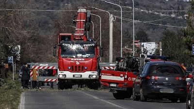 Roma: vento forte, alberi e rami caduti
