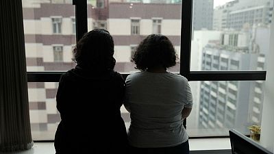 تقطع السبل بشقيقتين سعوديتين في هونج كونج بعد هروبهما من أسرتهما