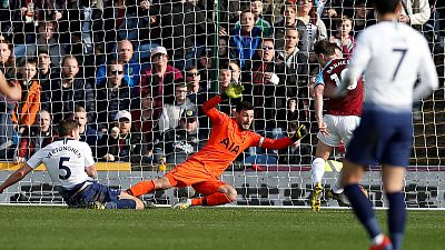 Kane scores on return but Spurs fall at Burnley