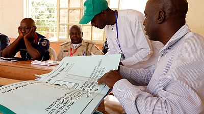 مراقبون: سقوط عدد من القتلى في أعمال عنف خلال الانتخابات في نيجيريا
