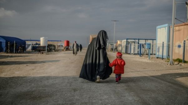 Syrie: dans la boue et le froid des camps, trois petits orphelins français en sursis Syrie: dans la boue et le froid des camps, trois petits orphelins français en sursis