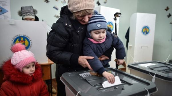 Tiraillée entre Moscou et l'UE, la Moldavie élit ses députés Tiraillée entre Moscou et l'UE, la Moldavie élit ses députés