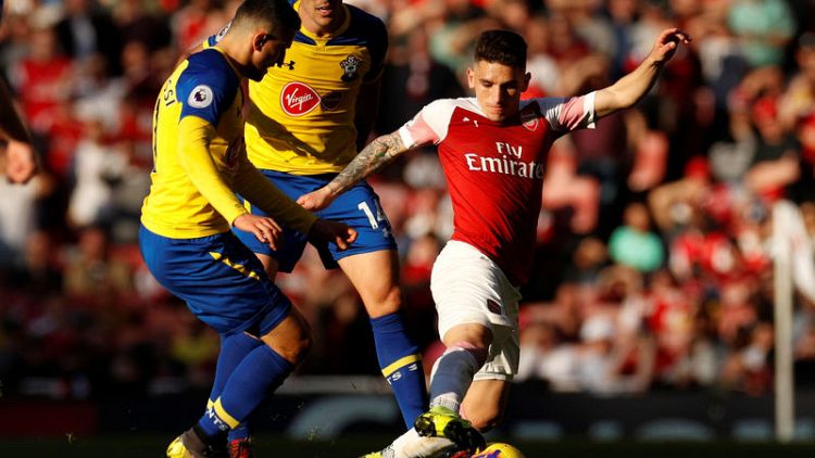 Arsenal ease past Southampton to go fourth in league