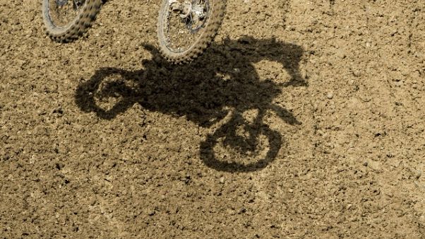Investito moto, muore commissario pista Investito moto, muore commissario pista