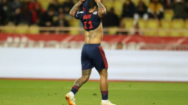 Ligue 1: Depay et Lyon craquent, Marseille prend un point Ligue 1: Depay et Lyon craquent, Marseille prend un point