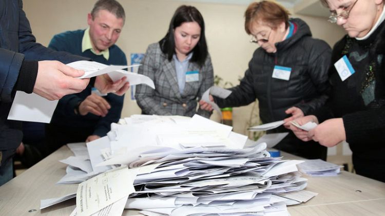 Moldova's Socialists, Democratic Party neck and neck in parliamentary election