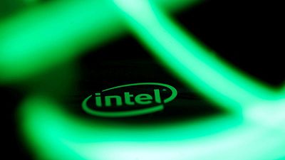 Intel aims to push beyond phones with 5G infrastructure deals