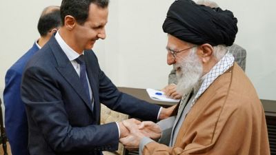 Assad en visite en Iran, rencontre le guide suprême et Rohani