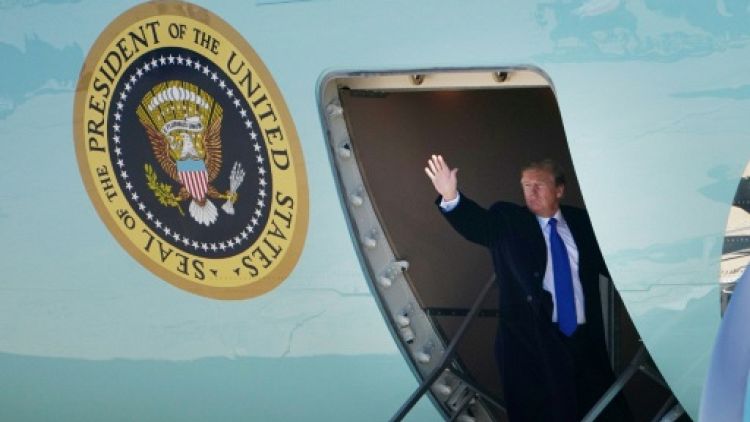 Trump s'envole vers le Vietnam pour son sommet avec Kim Jong Un