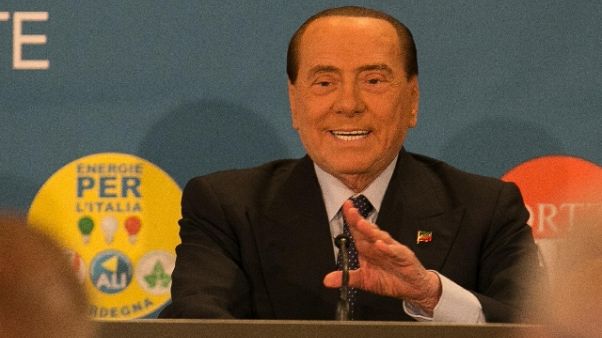 Cav ai suoi, Salvini non autosufficiente Cav ai suoi, Salvini non autosufficiente