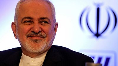نواب في برلمان إيران يرسلون خطابا للرئيس للمطالبة ببقاء ظريف في منصبه نواب في برلمان إيران يرسلون خطابا للرئيس للمطالبة ببقاء ظريف في منصبه
