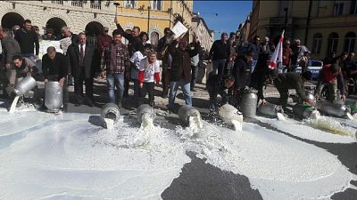 Latte: assalto armato ad autocisterna Latte: assalto armato ad autocisterna