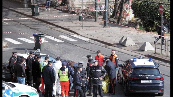 Ucciso a Torino,si cerca uomo 30-35 anni Ucciso a Torino,si cerca uomo 30-35 anni