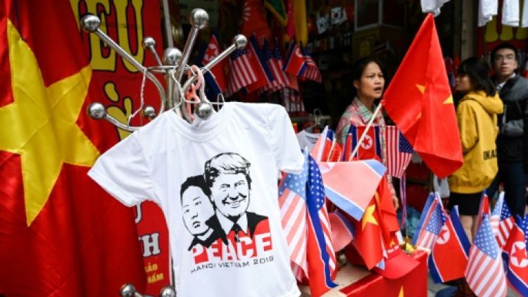 Guerre ou paix: un paysan vietnamien espère montrer l'exemple à Kim