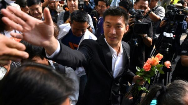 Elections en Thaïlande: un millionnaire anti-junte dénonce l'agressivité du régime Elections en Thaïlande: un millionnaire anti-junte dénonce l'agressivité du régime