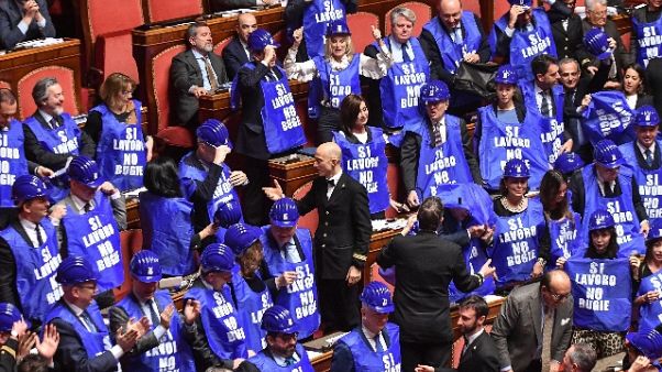 Via libera del Senato al decretone Via libera del Senato al decretone