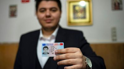 Turquie: un jeune homonyme d'Erdogan rêve de conquêtes politiques