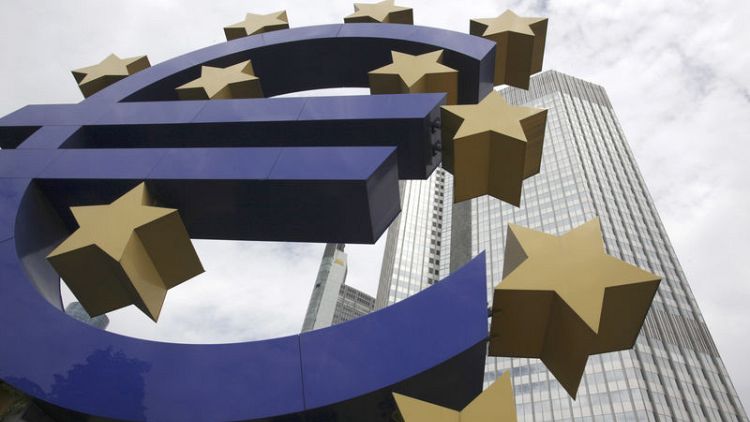 معنويات منطقة اليورو تهبط في فبراير لأدنى مستوى في عامين