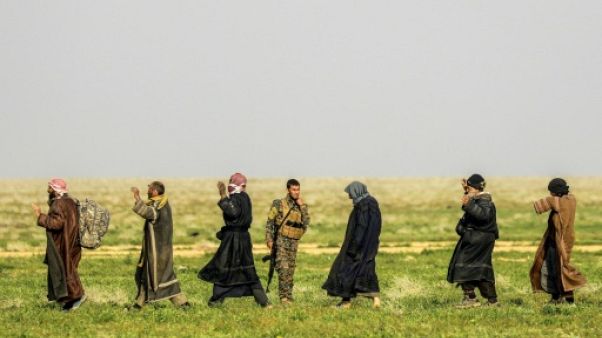 Fuir ou mourir: les jihadistes divisés dans le dernier réduit de l'EI en Syrie Fuir ou mourir: les jihadistes divisés dans le dernier réduit de l'EI en Syrie