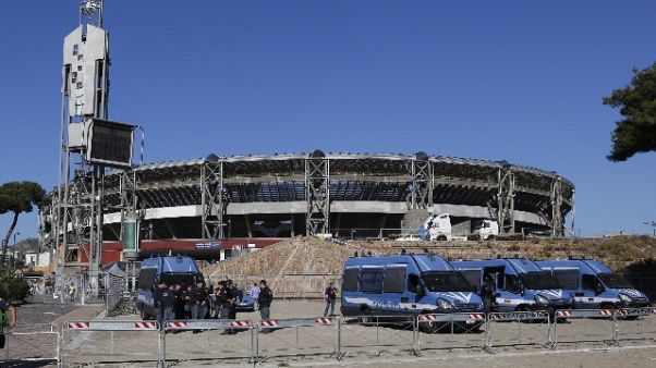 Napoli-Juve:800 uomini forze dell'ordine Napoli-Juve:800 uomini forze dell'ordine
