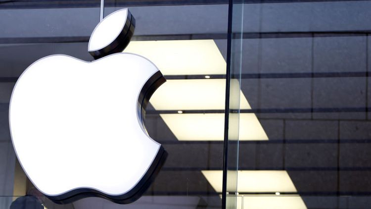 Apple to lay off 190 in self-driving car division